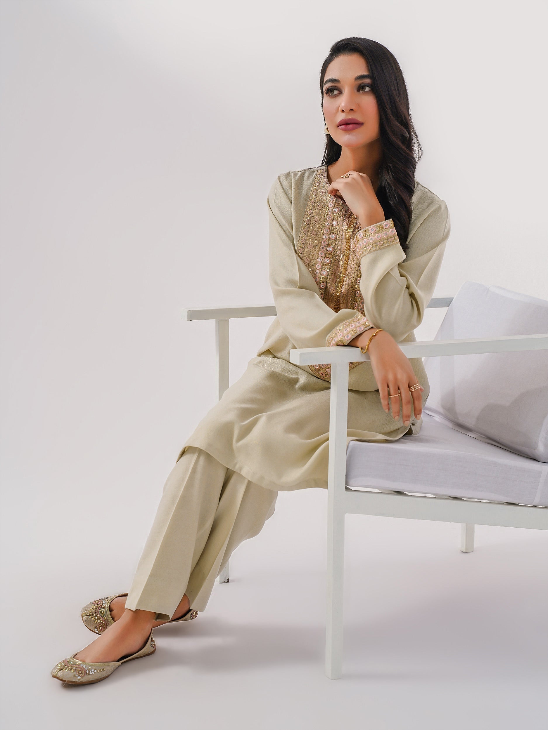 2 Piece Zari Karandi-Embroidered(Pret)