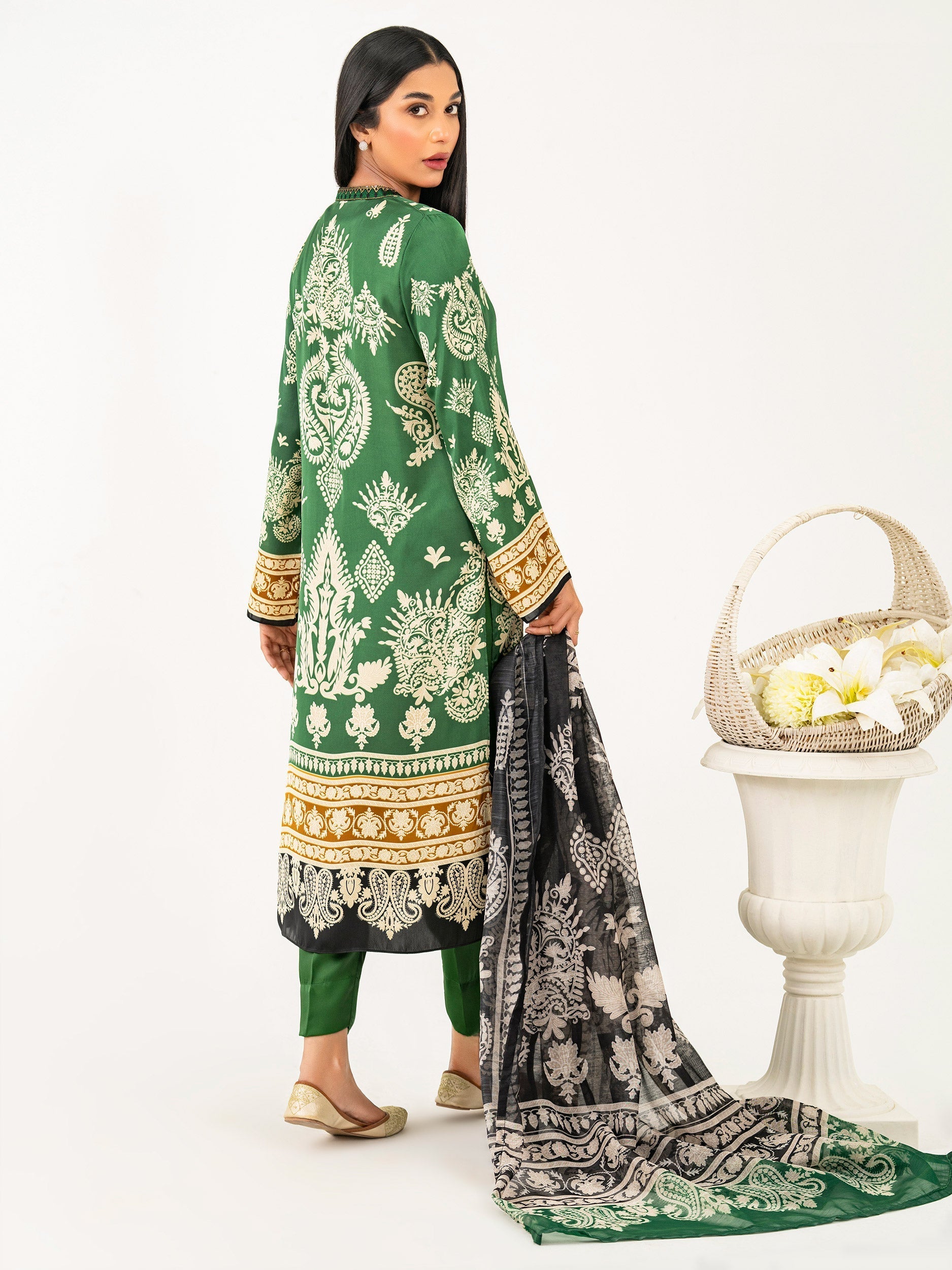 3 Piece Silk Suit-Embroidered (Pret)