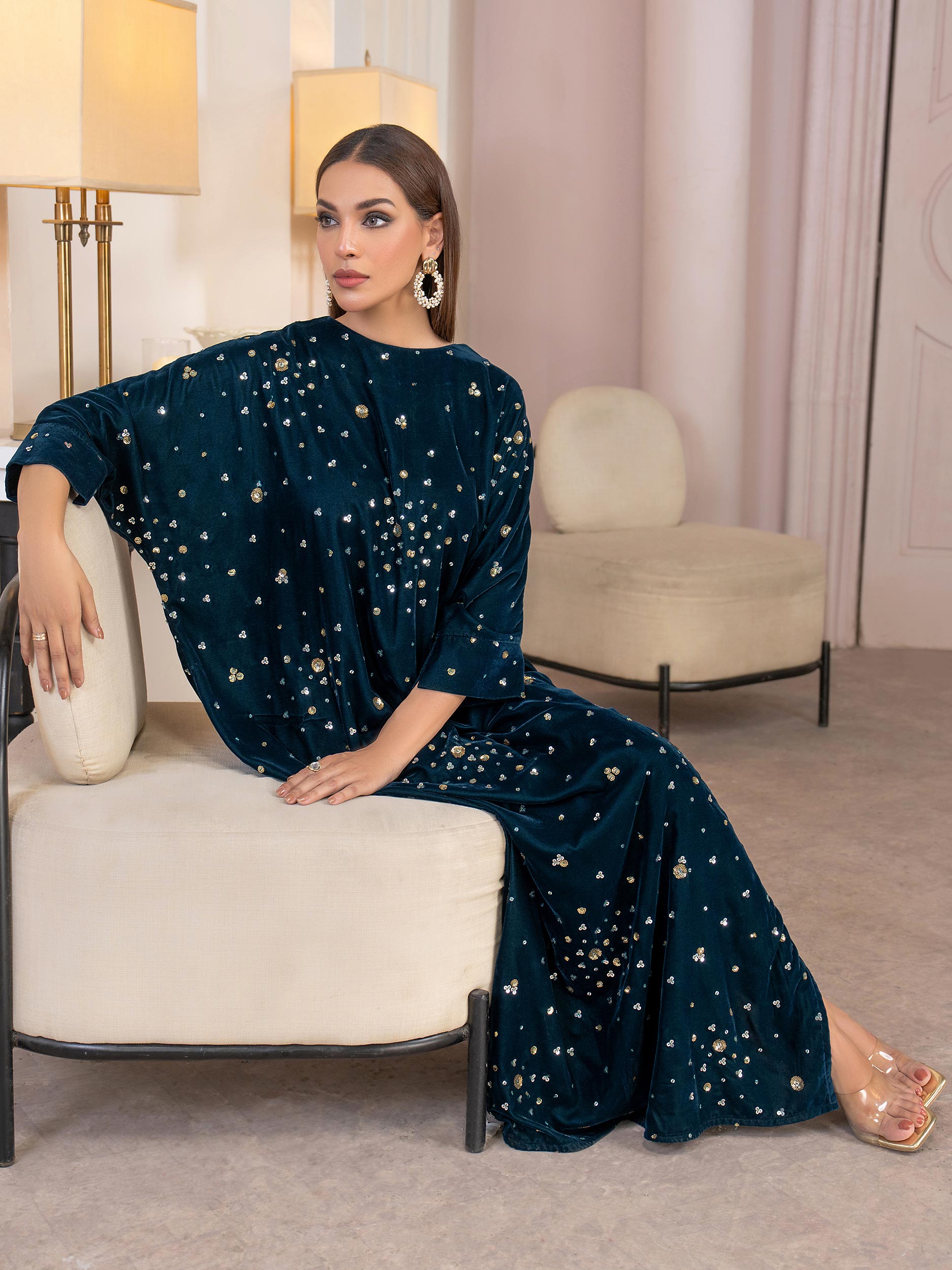 Velvet Kaftan-Embroidered(Pret)