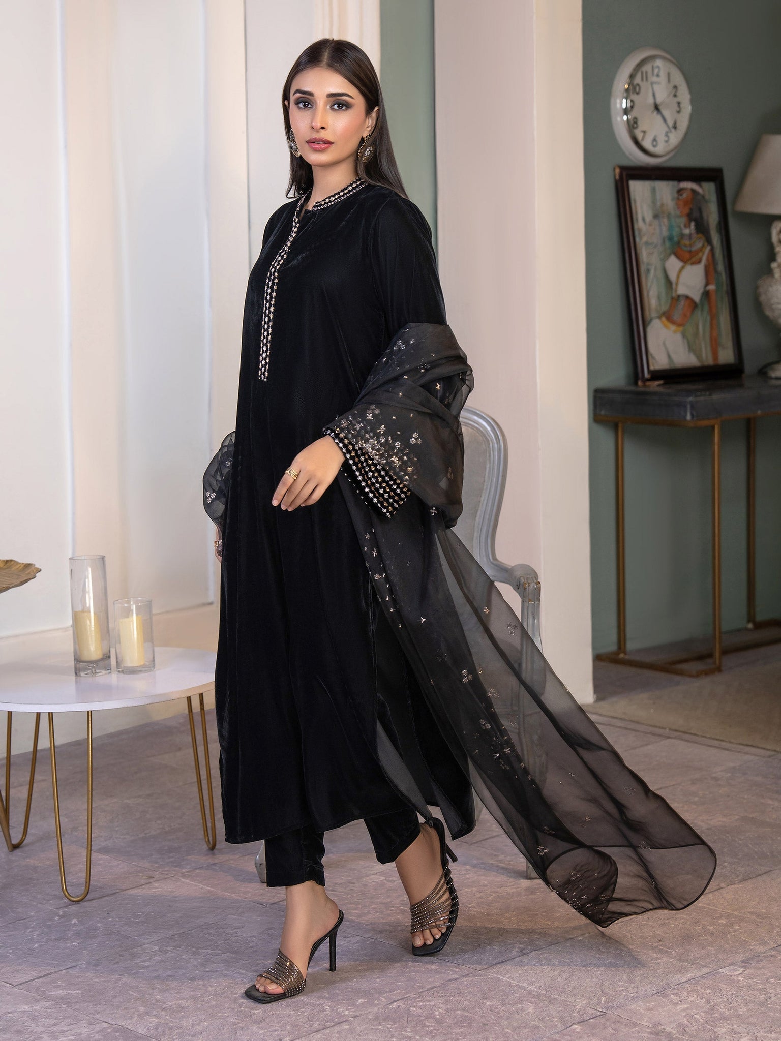 3 Piece Velvet Suit-Embroidered(Pret)