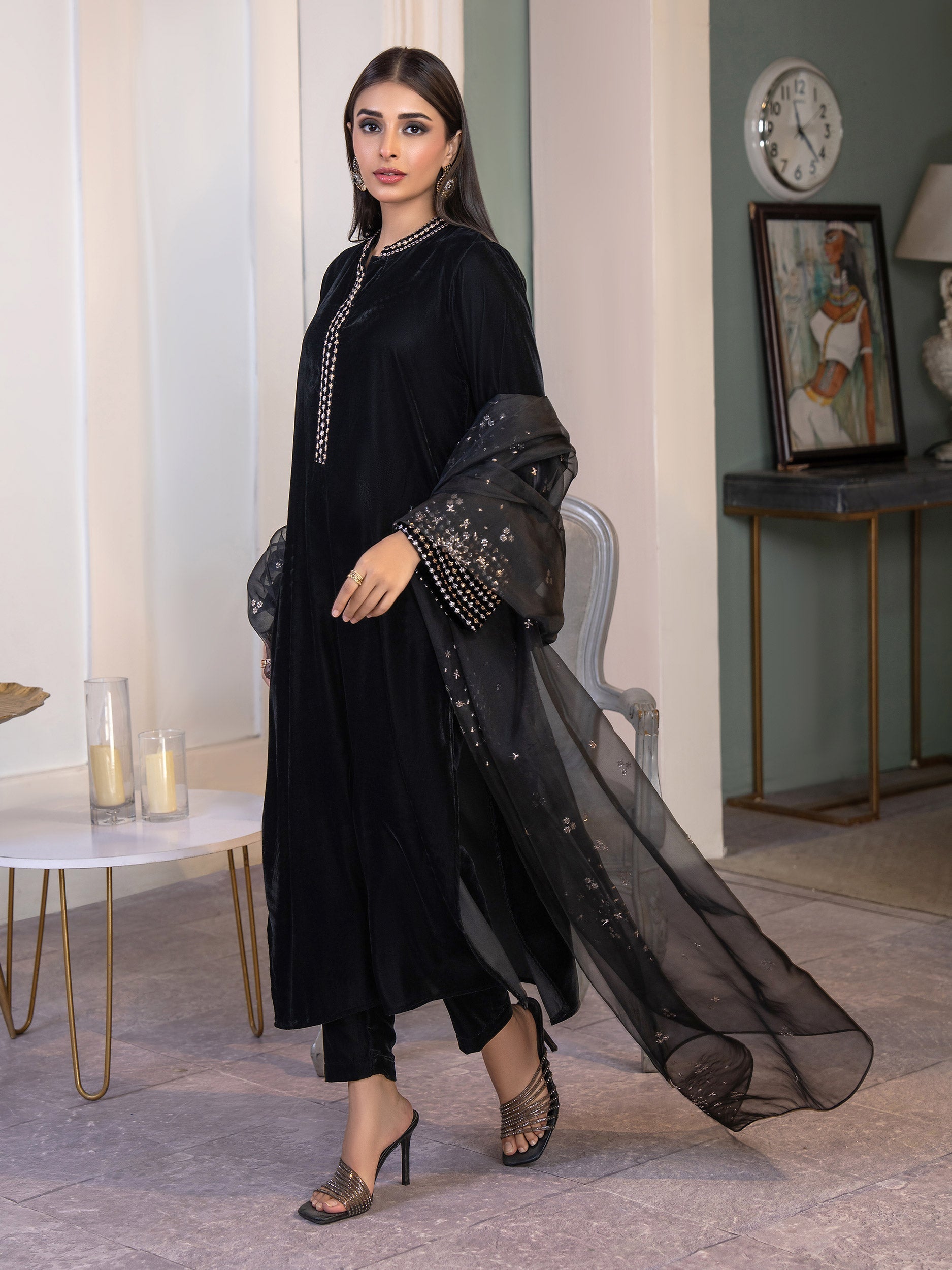 3 Piece Velvet Suit-Embroidered(Pret)