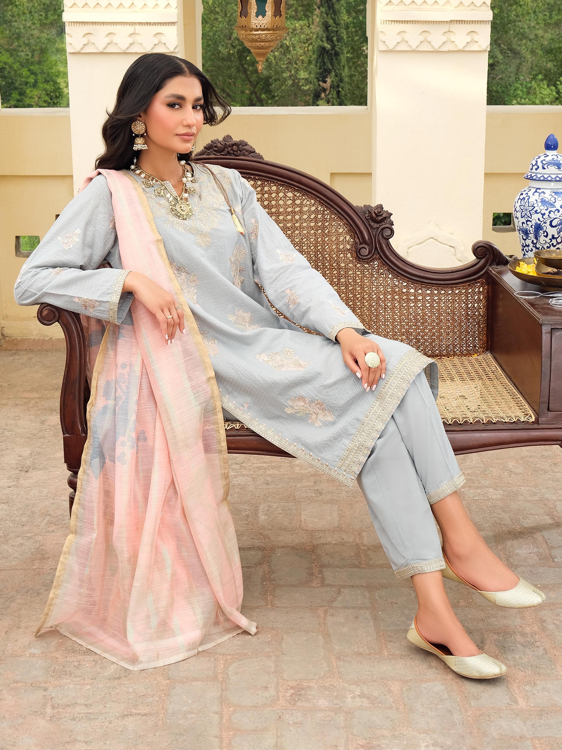 3 Piece Lawn Suit-Embroidered (Pret)