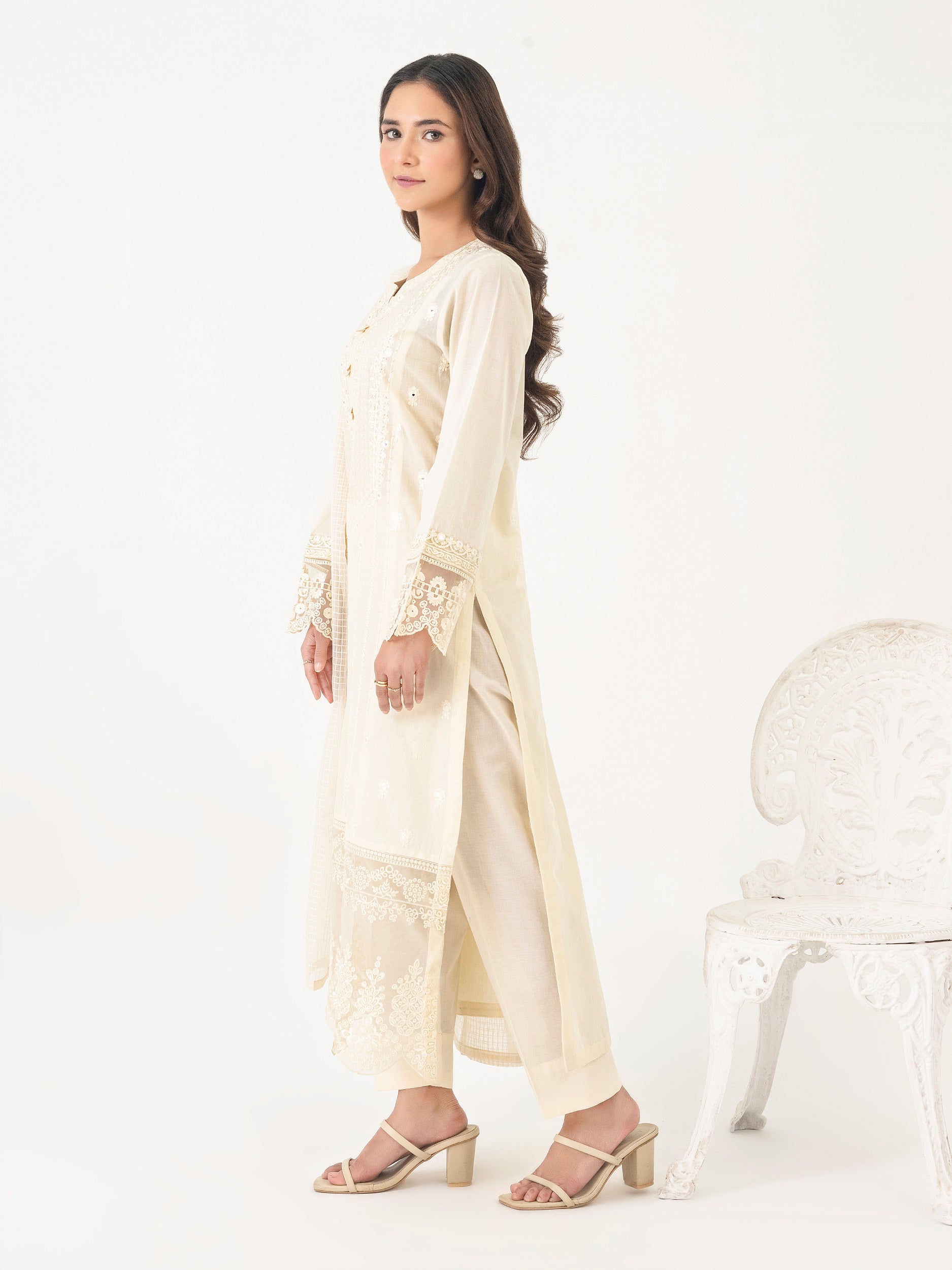 3 Piece Lawn Suit-Embroidered (Pret)