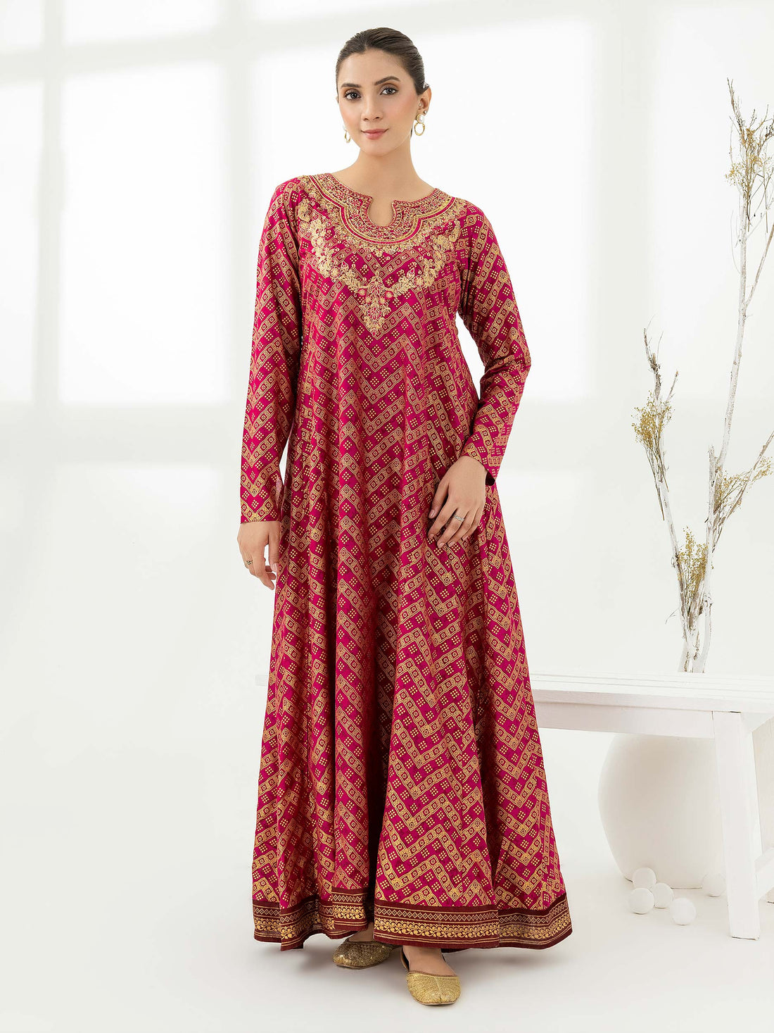 Lawn Pishwas-Embroidered (Pret)