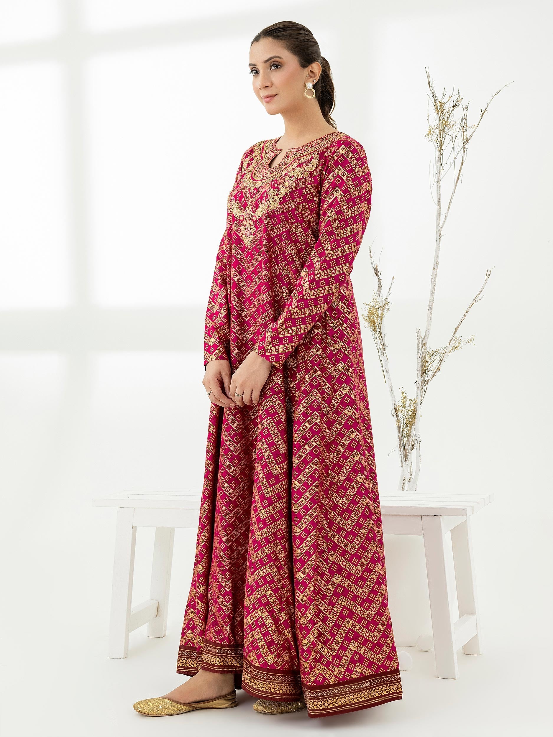 Lawn Pishwas-Embroidered (Pret)