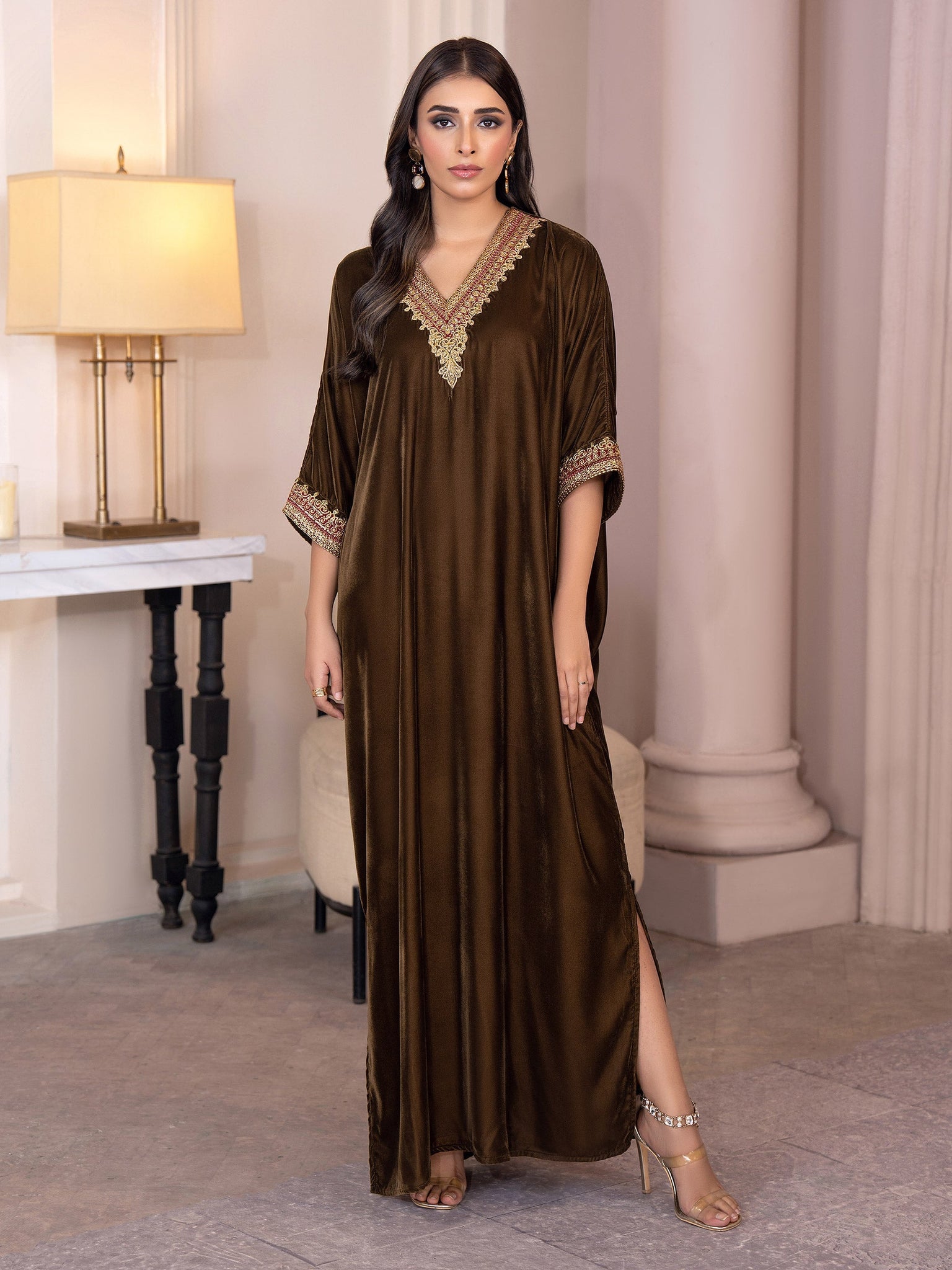 Velvet Kaftan-Embroidered(Pret)