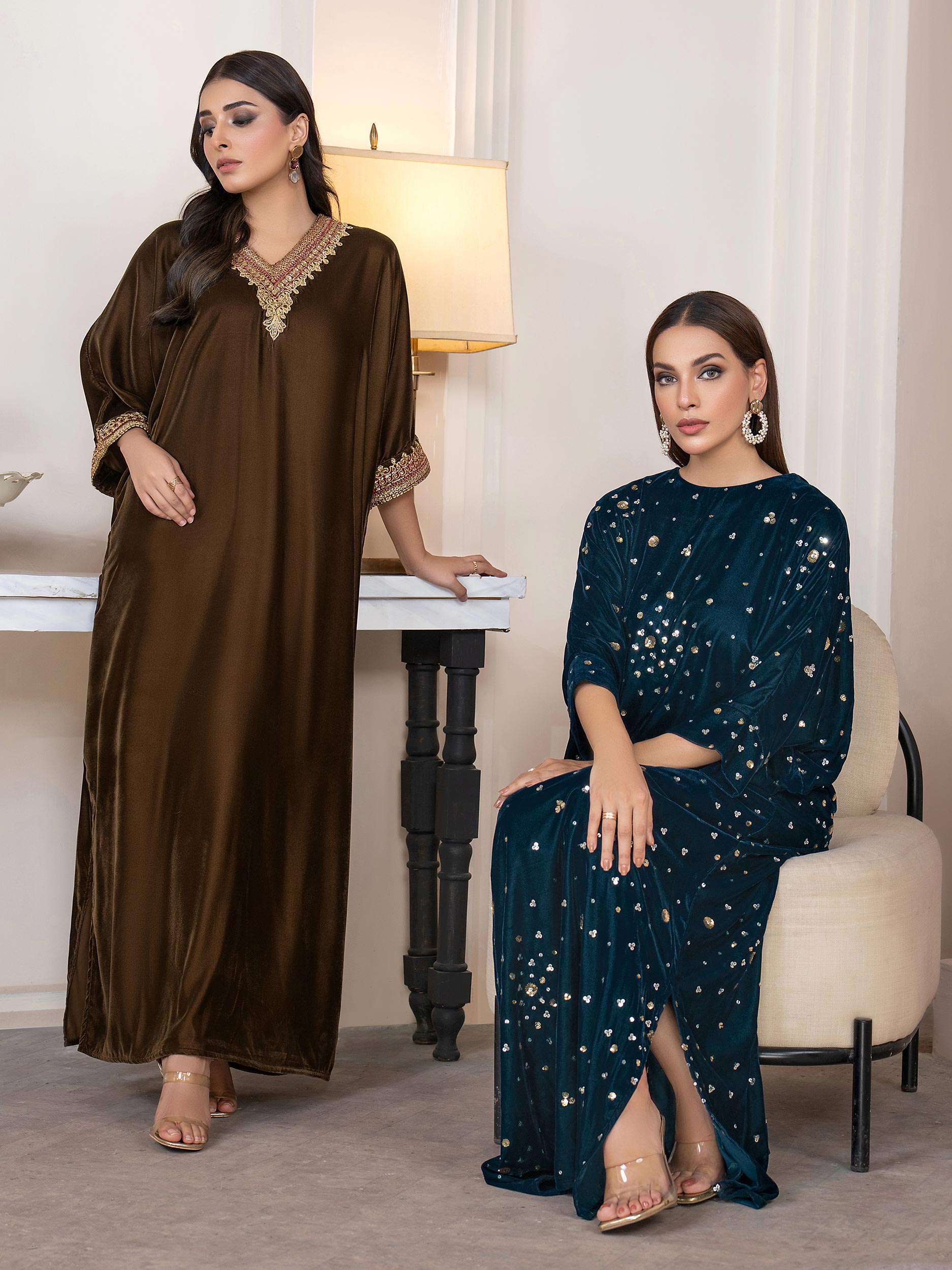 Velvet Kaftan-Embroidered(Pret)
