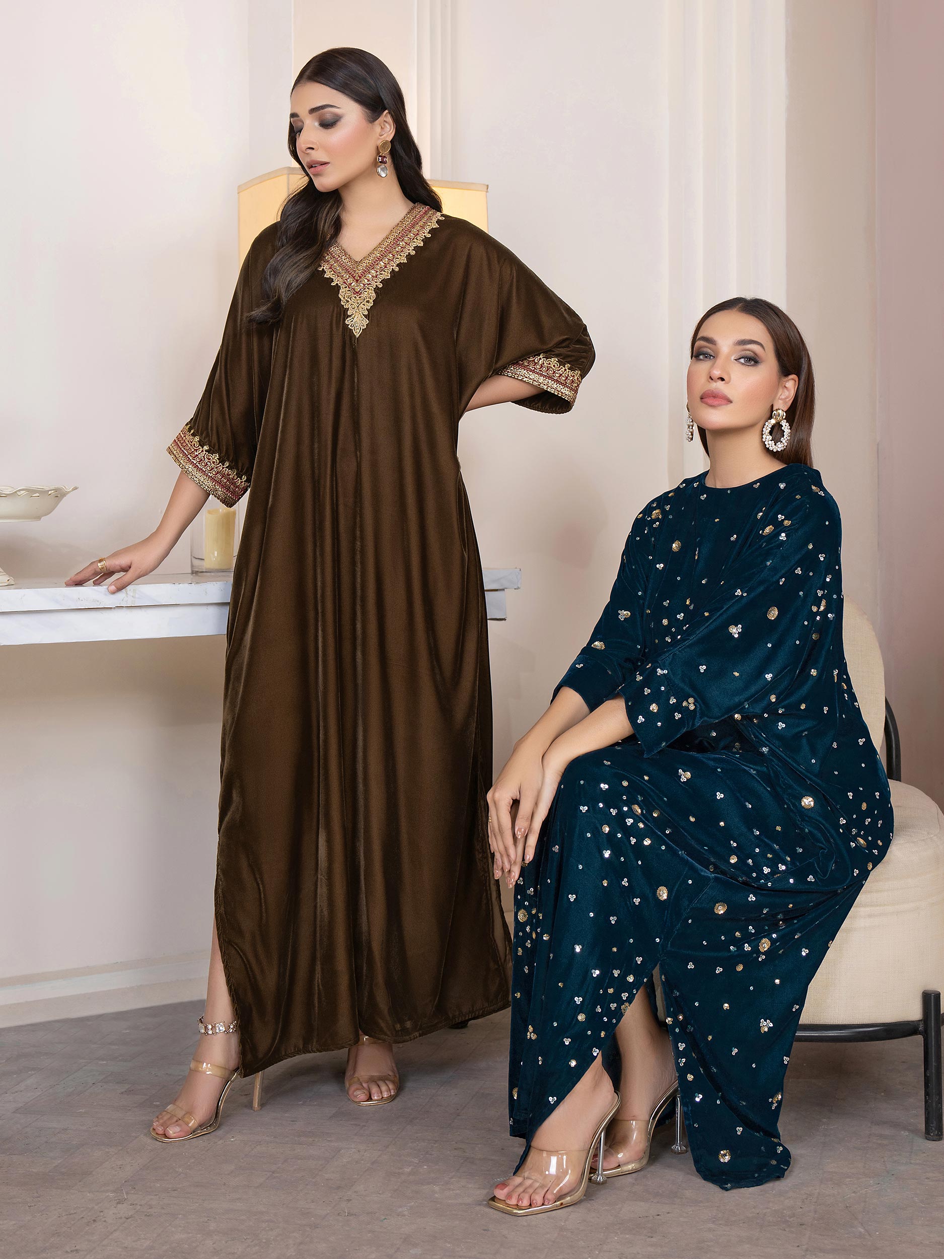 Velvet Kaftan-Embroidered(Pret)