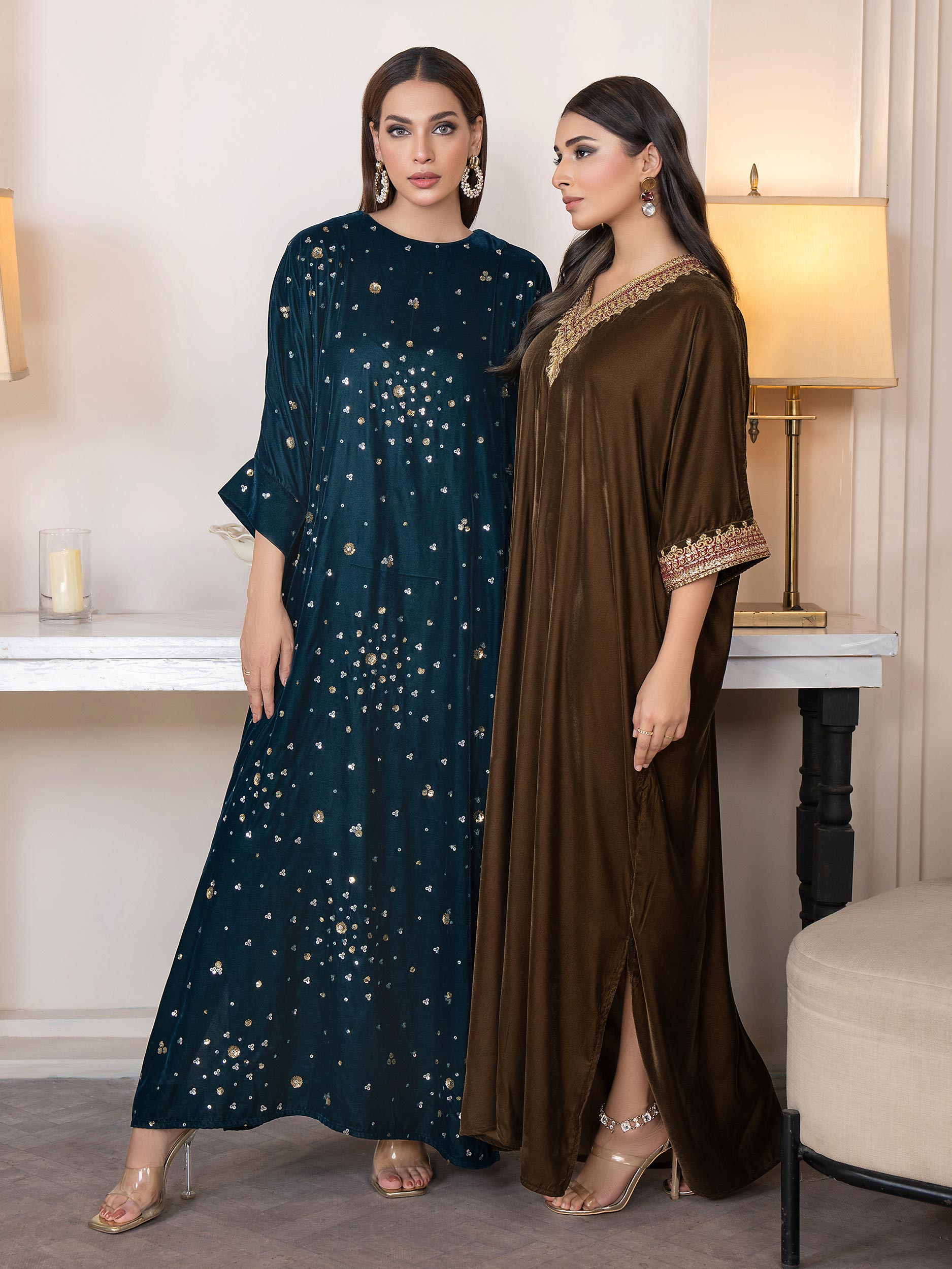 Velvet Kaftan-Embroidered(Pret)
